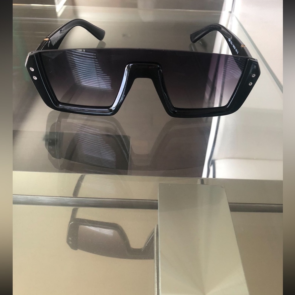 MANIÈRE DE VOIR HALF RIM ACETATE SUNGLASSES - BLACK/GREY.